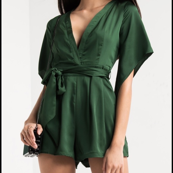 New NASTY GAL Green Satin Belted Romper, Size Med - Picture 1 of 4